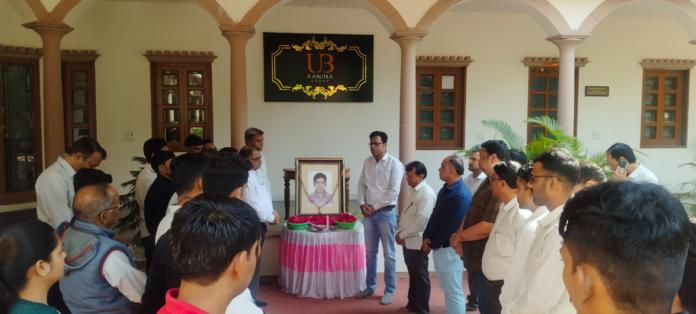 Staff members of all companies of UB Anjana Group paid homage to Late Harish Ji Anjana by offering floral tributes