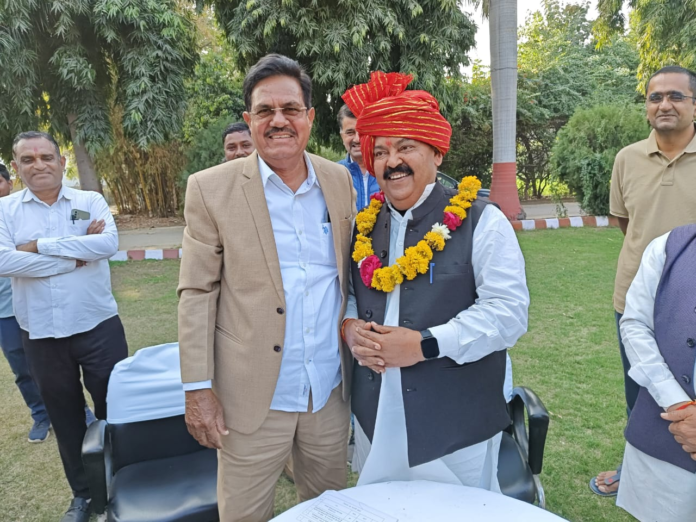 जैसलमेर के पूर्व विधायक एवं मेघवाल समाज के राष्ट्रीय अध्यक्ष रूपाराम धनदेव का निंबाहेड़ा में आत्मीय स्वागत