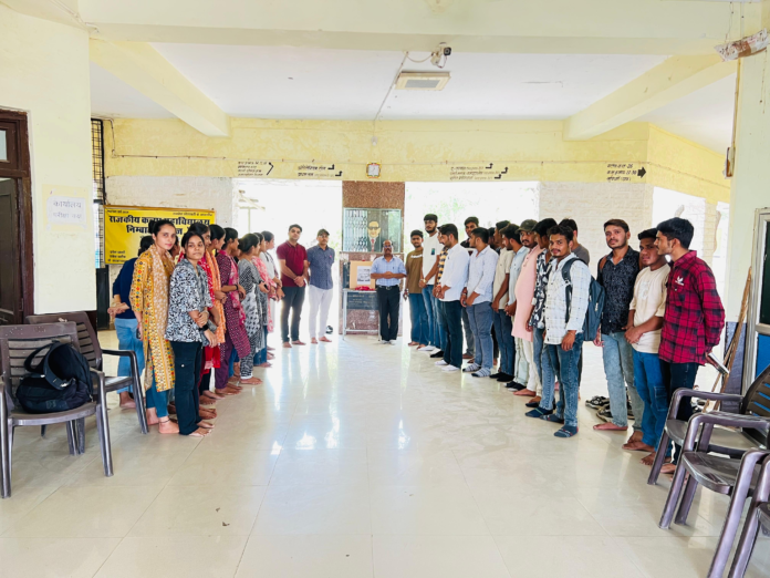 अम्बेडकर कॉलेज परिसर में आयोजित की गई श्रद्धांजलि सभा